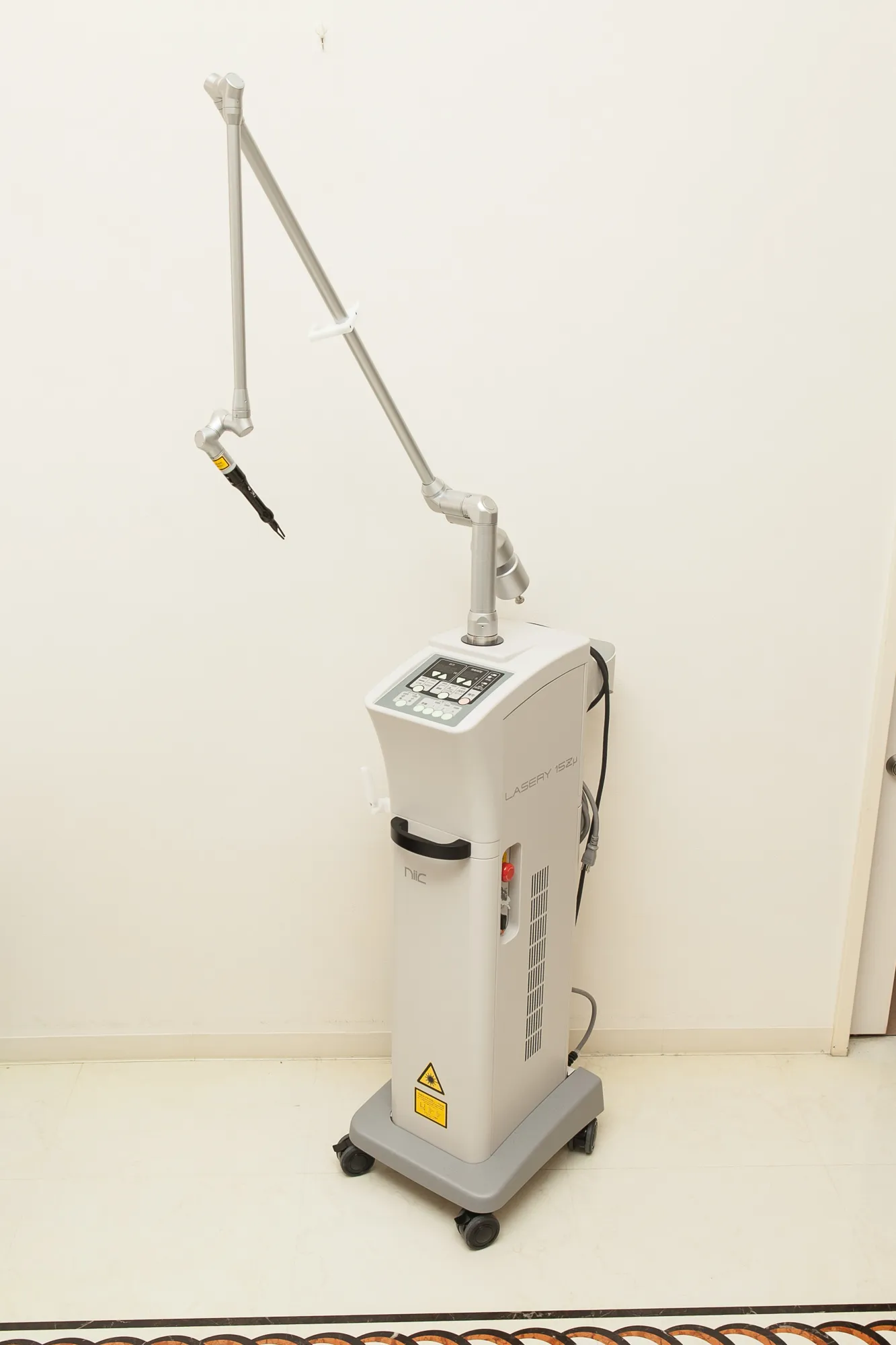 炭酸ガスレーザー